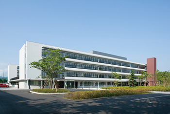 星陵高等学校の校舎