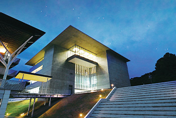 earthTree（土木工学科棟）の写真