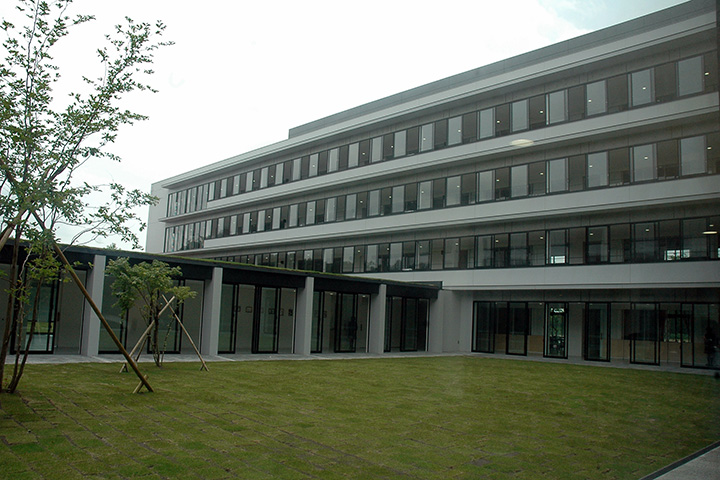 星陵高等学校新校舎　2011年（平成23年）