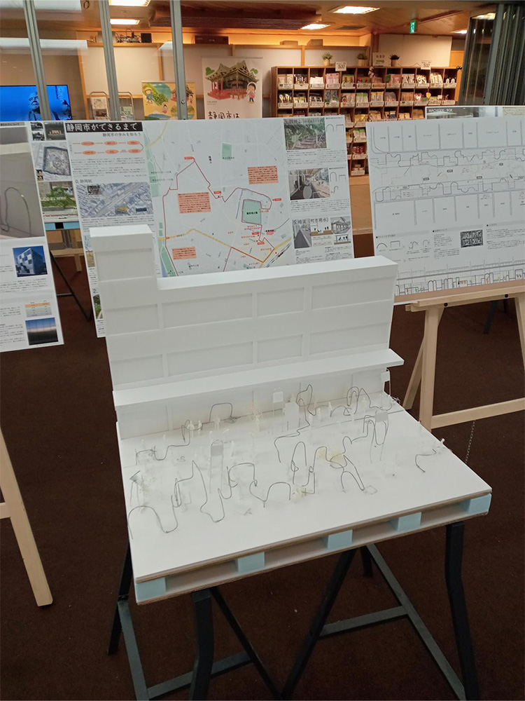 展示の様子の写真