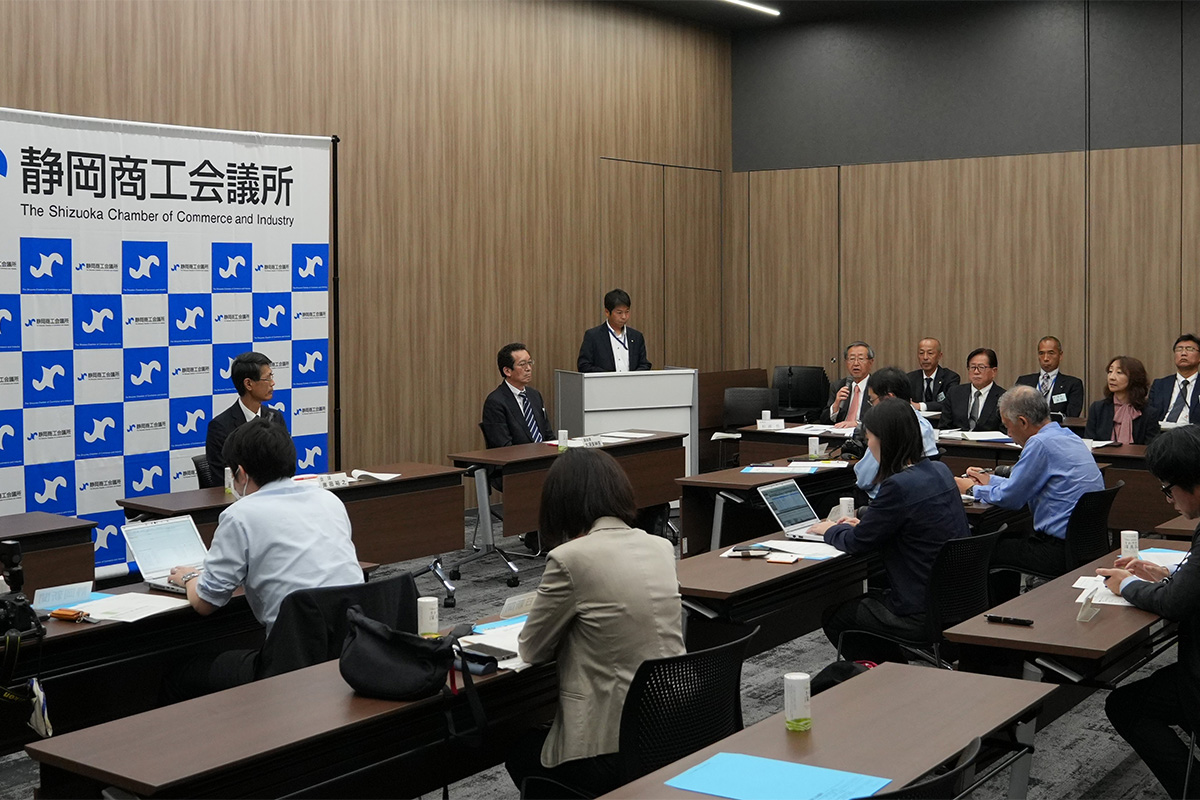 協定締結の様子