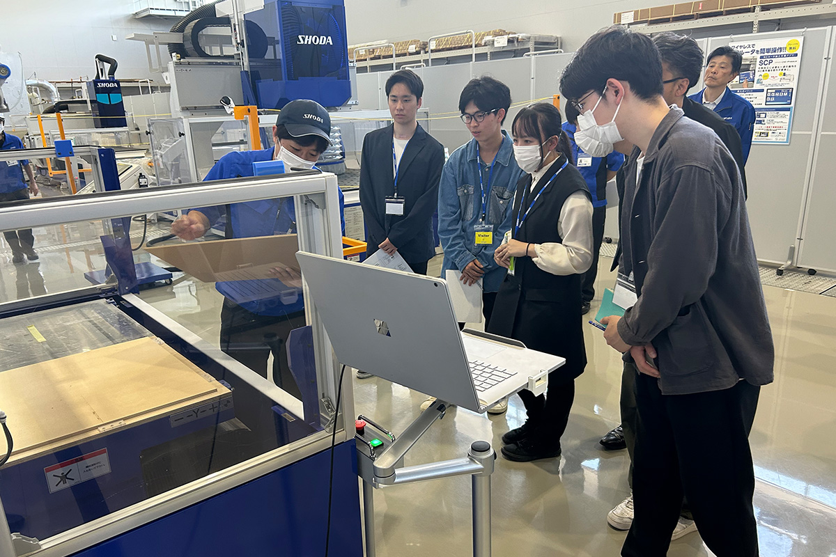 工場見学の様子