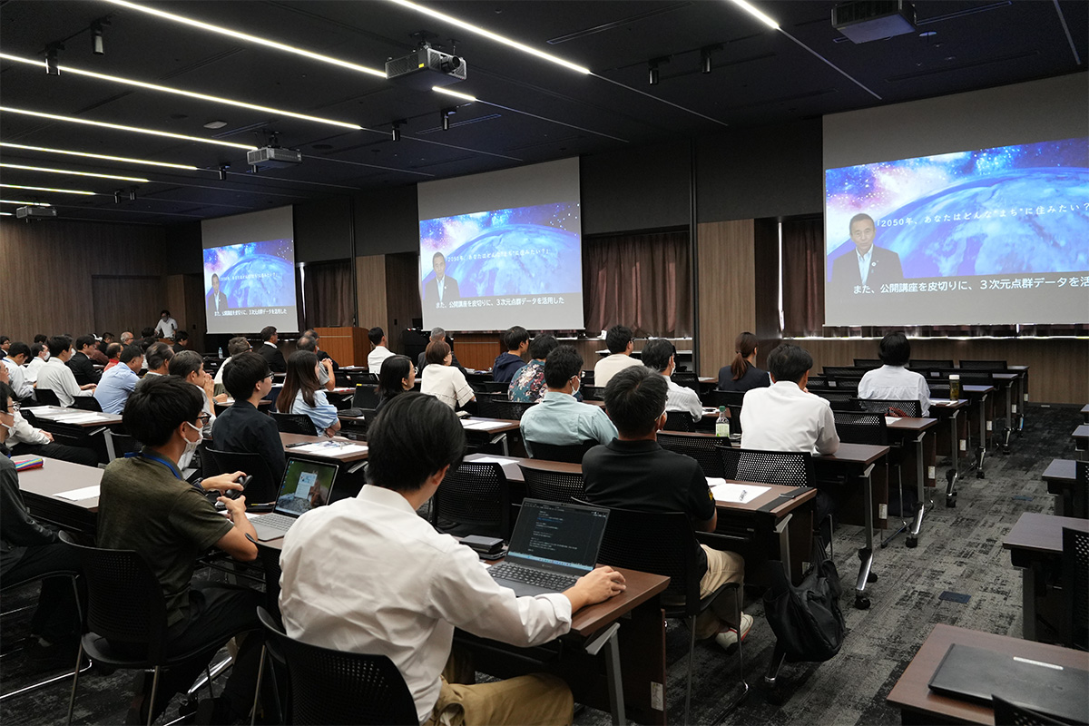 県XR寄附講座「仮想現実が作り出す未来の可能性」会場の様子