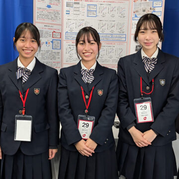 受賞した学生たち