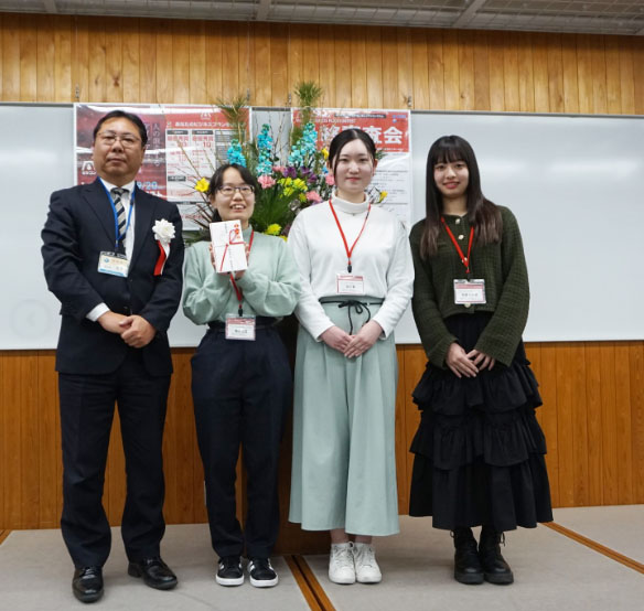 最優秀賞を受賞した学生